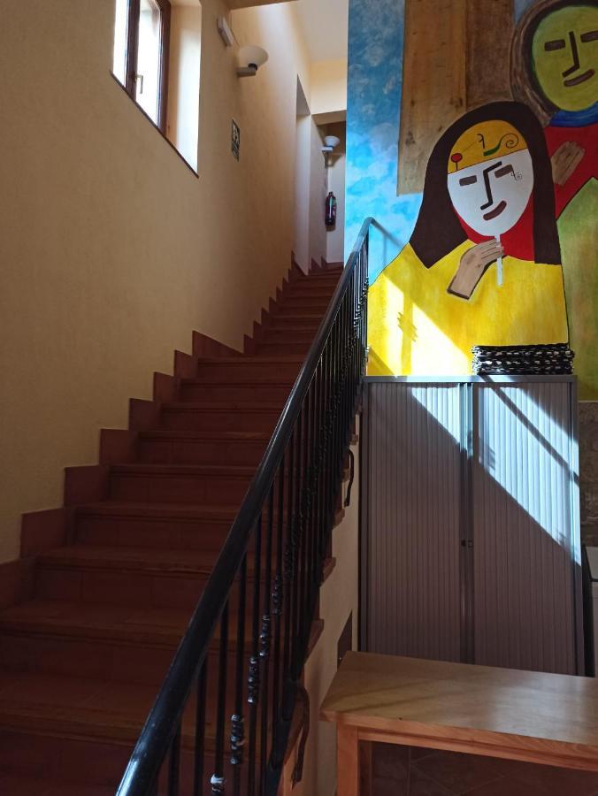 Albergue De ซอส เดลไรย์ กาโตลีโก ภายนอก รูปภาพ