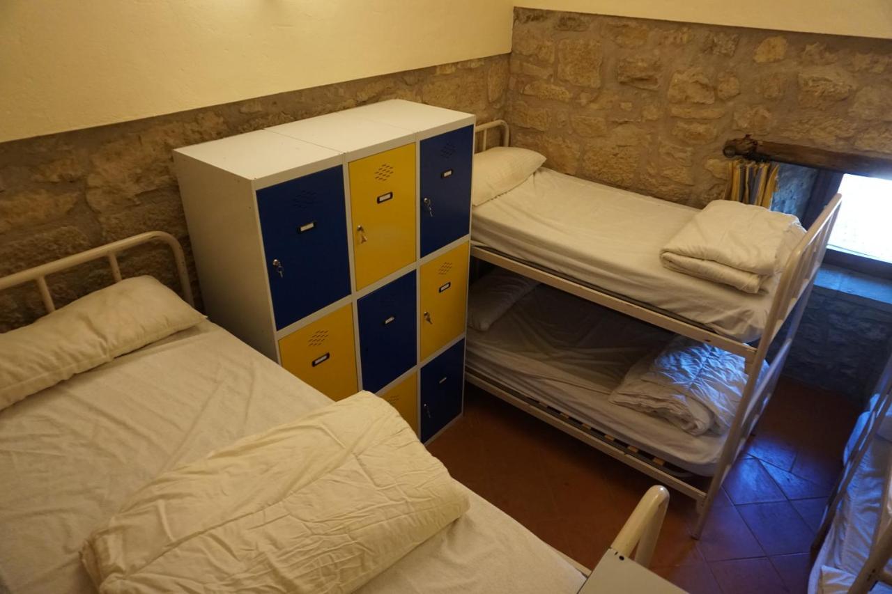 Albergue De ซอส เดลไรย์ กาโตลีโก ภายนอก รูปภาพ