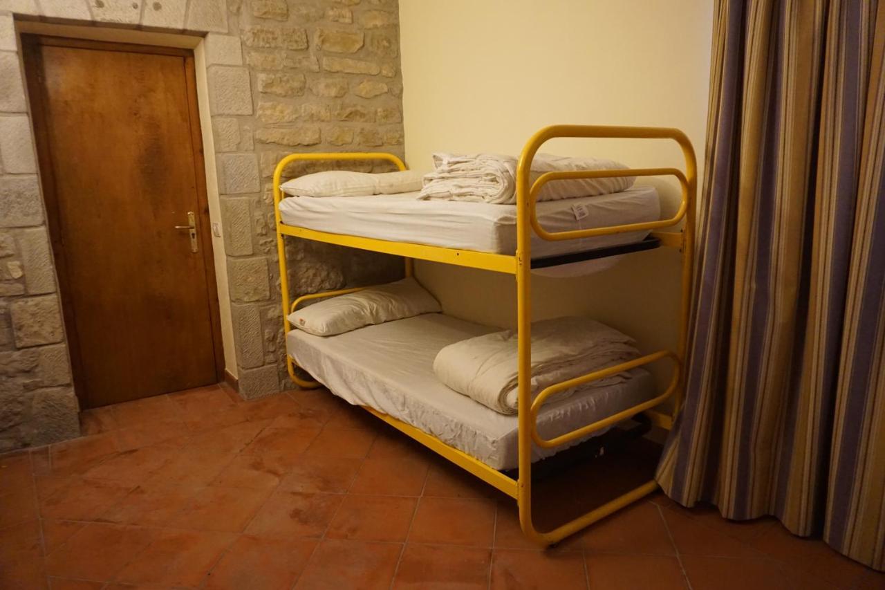 Albergue De ซอส เดลไรย์ กาโตลีโก ภายนอก รูปภาพ