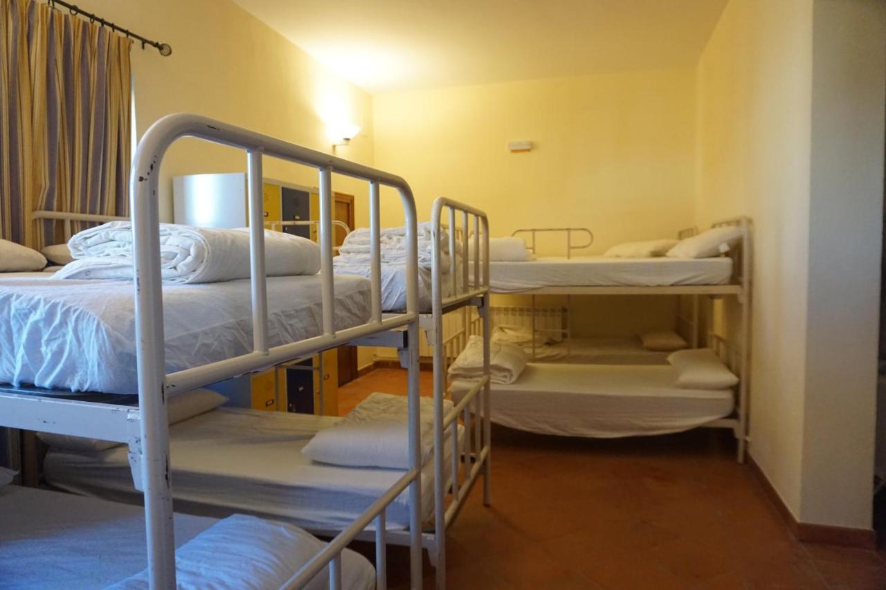 Albergue De ซอส เดลไรย์ กาโตลีโก ภายนอก รูปภาพ