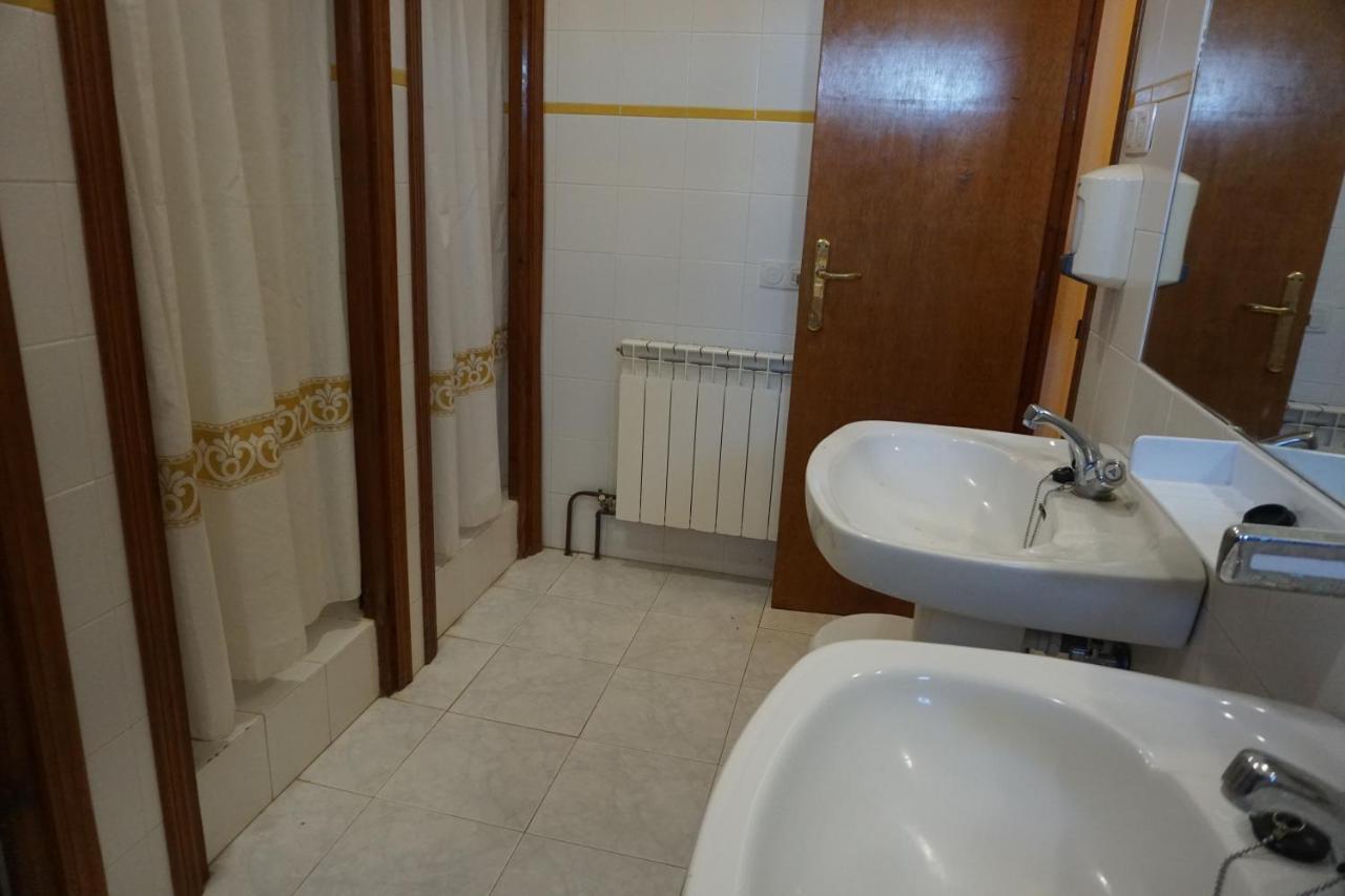 Albergue De ซอส เดลไรย์ กาโตลีโก ภายนอก รูปภาพ