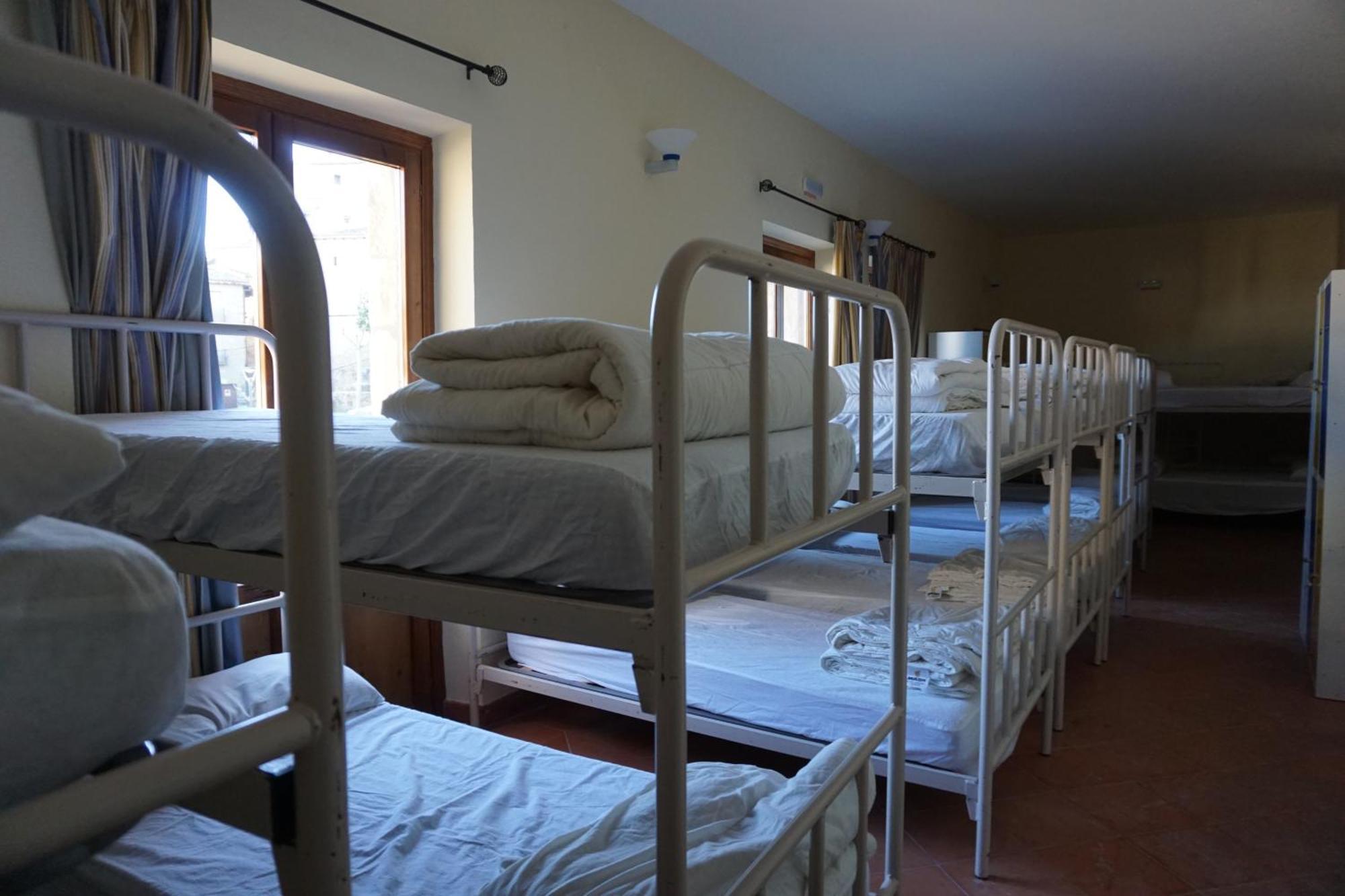 Albergue De ซอส เดลไรย์ กาโตลีโก ภายนอก รูปภาพ